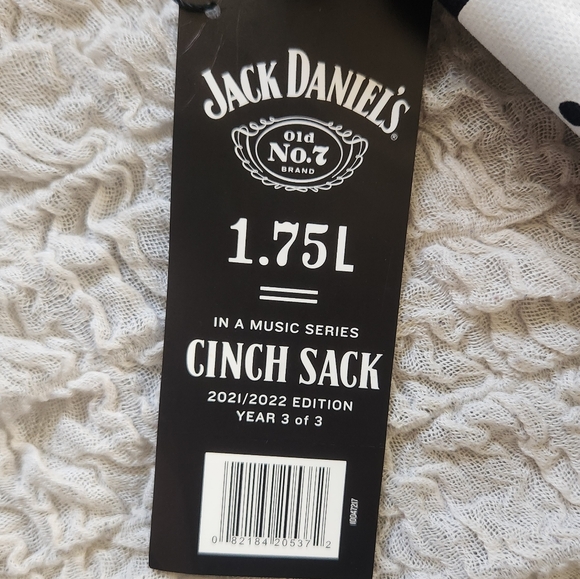 Jack Daniel's Vinyl Record Pattern 1.75 Liter Cinch Sack Bag With Strap - Picture 5 of 6